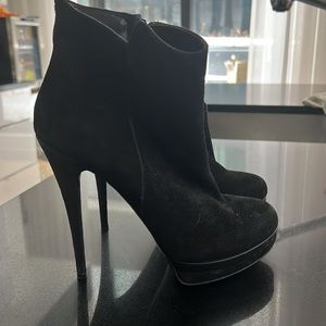 B2 high heeled booties
